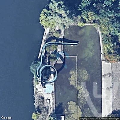 Parc Aquatique abandoned location in Ile-de-France, Ile-de-France, France - Swimmingpool for urban exploration
