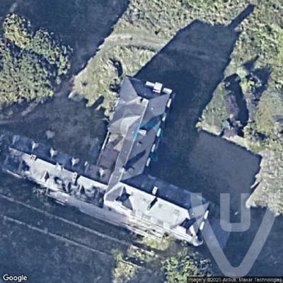 Chateau Mauso abandoned location in Ile-de-France, Ile-de-France, France - House for urban exploration