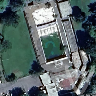 Piscine Grande abandoned location in Occitanie, Occitanie, France - Swimmingpool for urban exploration